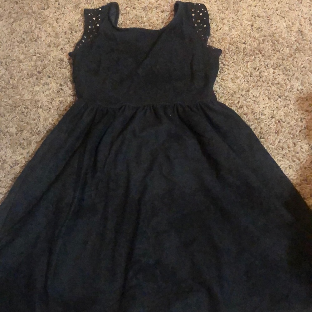 Looks like crushed velvet black dress